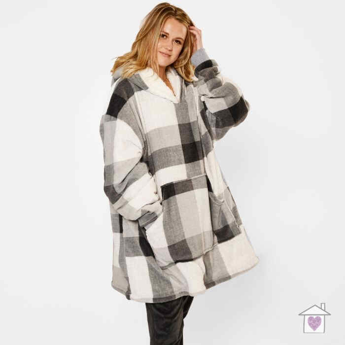 Patterned Hooded Blanket - Image 10