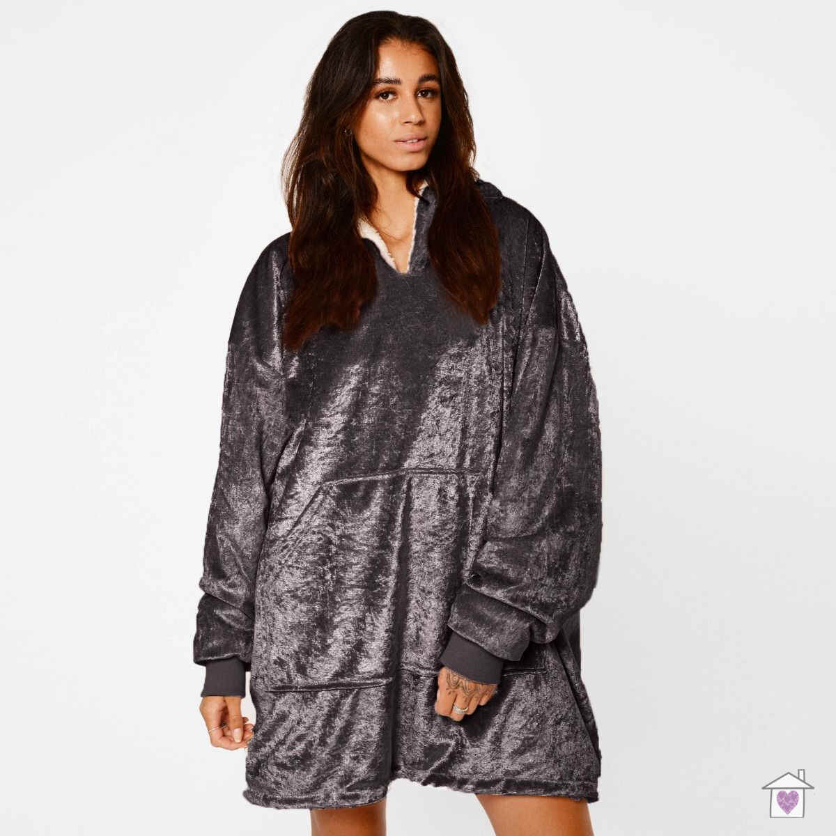 Crushed Velvet Hooded Blanket- Charcoal - Image 3