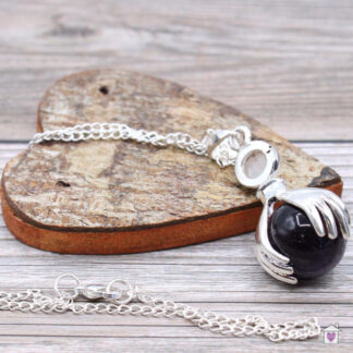 Gemstone Healing Hands Pendant - Amethyst